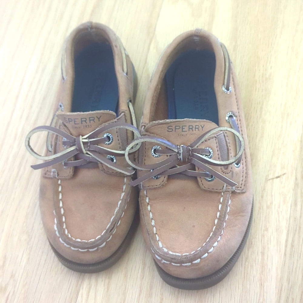 Kids Sperry boat shoes